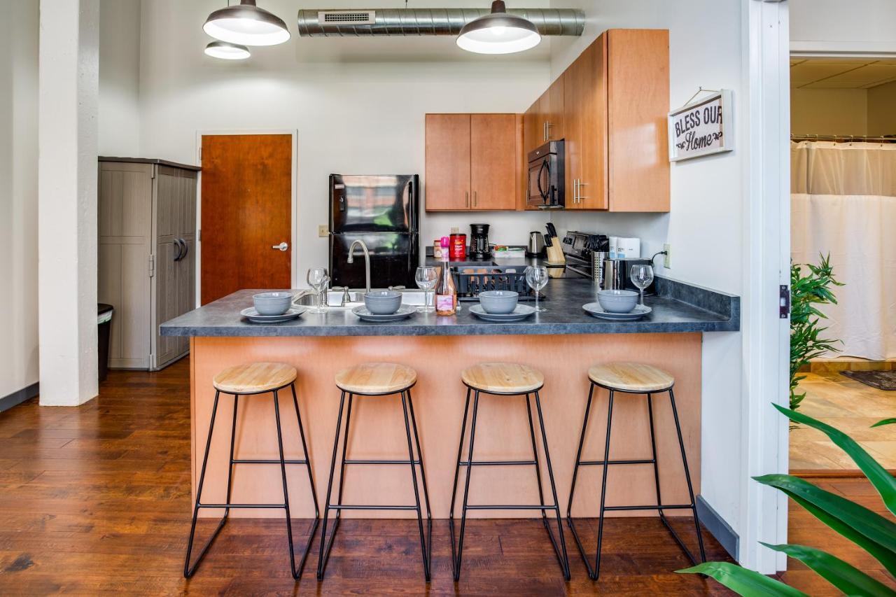 Апартаменты Ny Style Centric Loft With King Bed By Park Ave Рочестер Экстерьер фото