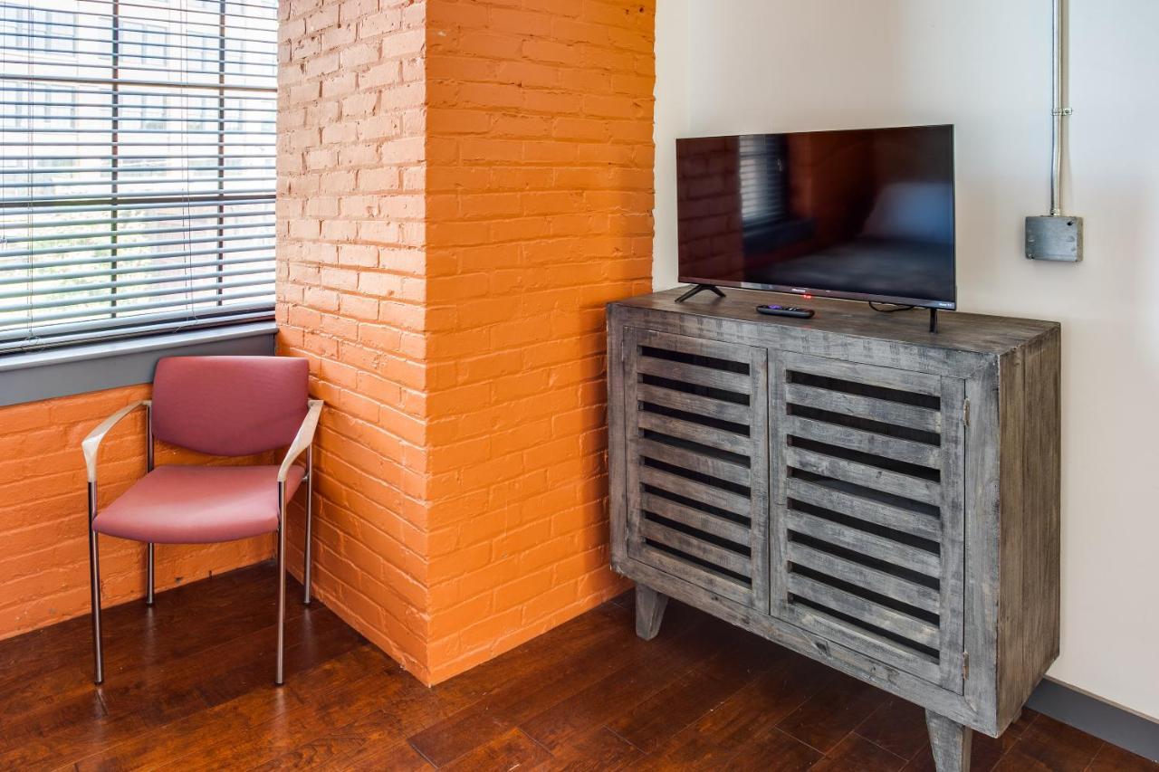 Апартаменты Ny Style Centric Loft With King Bed By Park Ave Рочестер Экстерьер фото